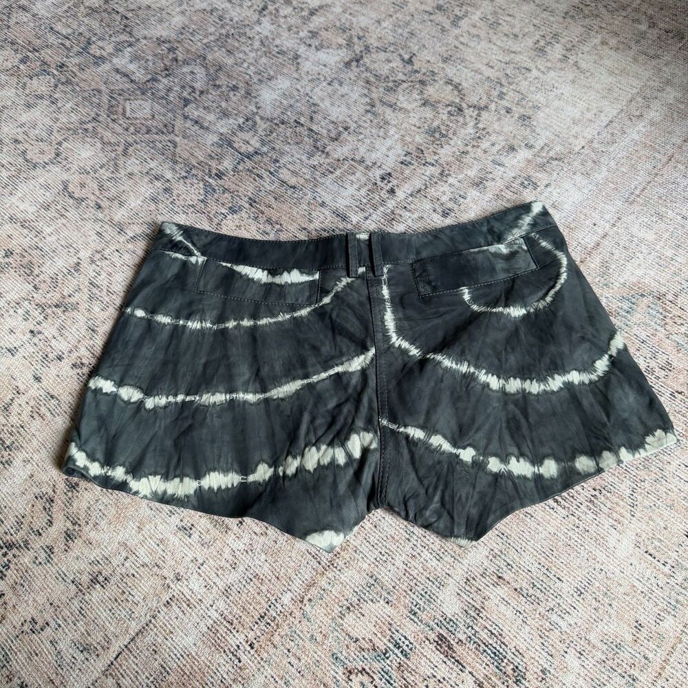 Tory Burch Shorts Size 12 Leather Tie Dye Justine Grey White Lined Women - Picture 2 of 16